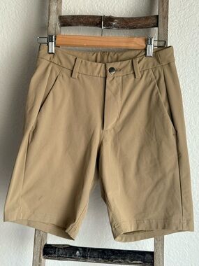 Lululemon Men's Khaki Shorts